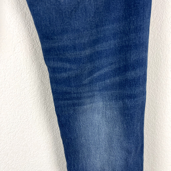 Uniqlo Grameen Jeans Womens Blue Small Medium Wash Tapered Stretchy Whiskering - Picture 10 of 13